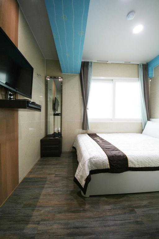 Guesthouse Myeongdong 2 Сеул Стая снимка