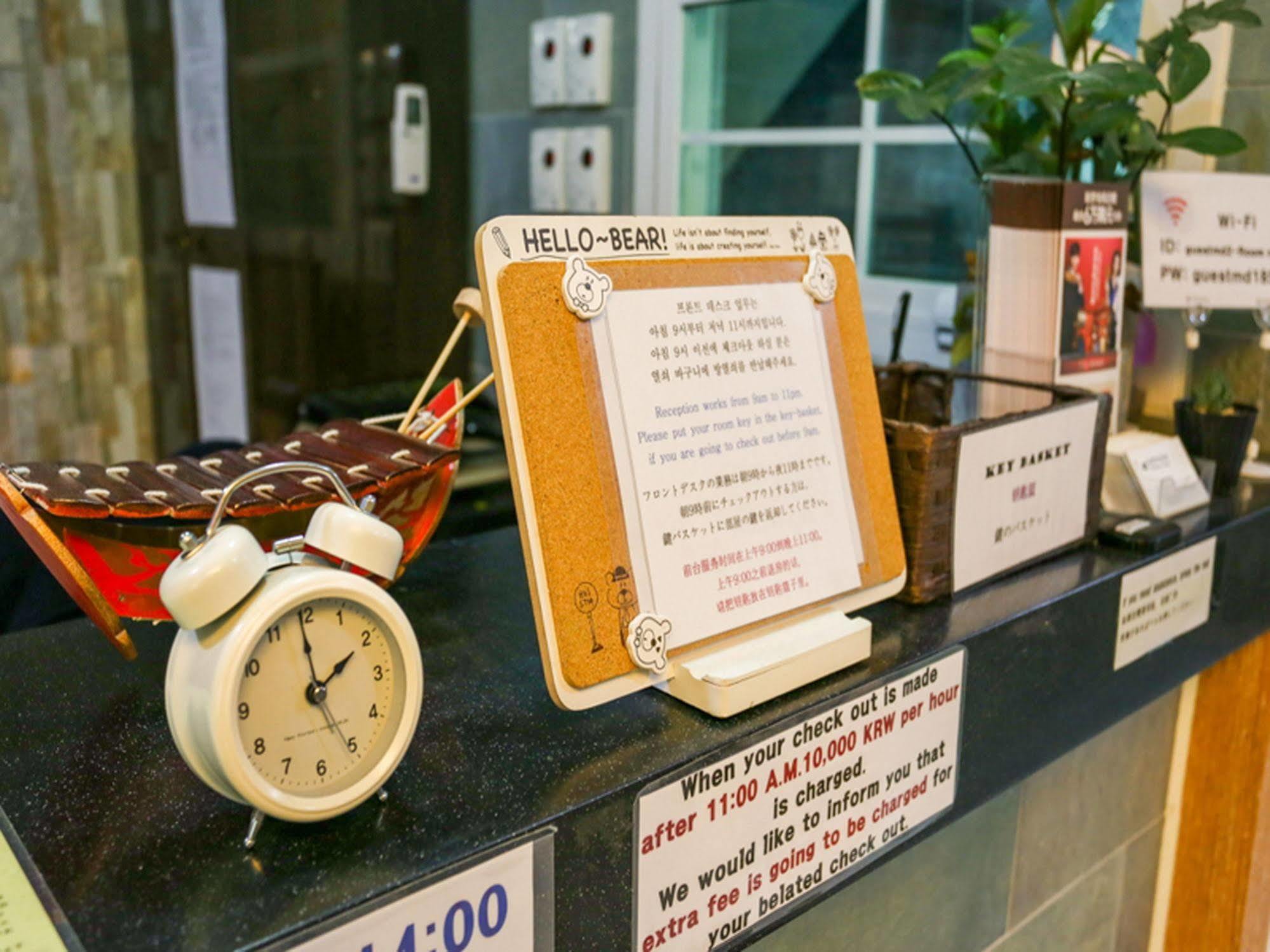 Guesthouse Myeongdong 2 Сеул Екстериор снимка