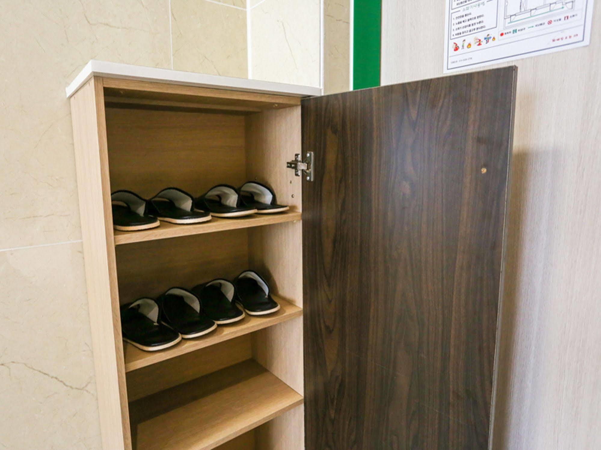 Guesthouse Myeongdong 2 Сеул Екстериор снимка