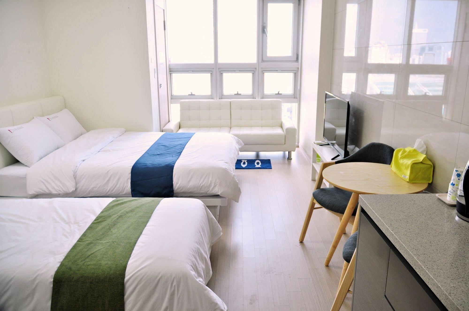 Guesthouse Myeongdong 2 Сеул Екстериор снимка